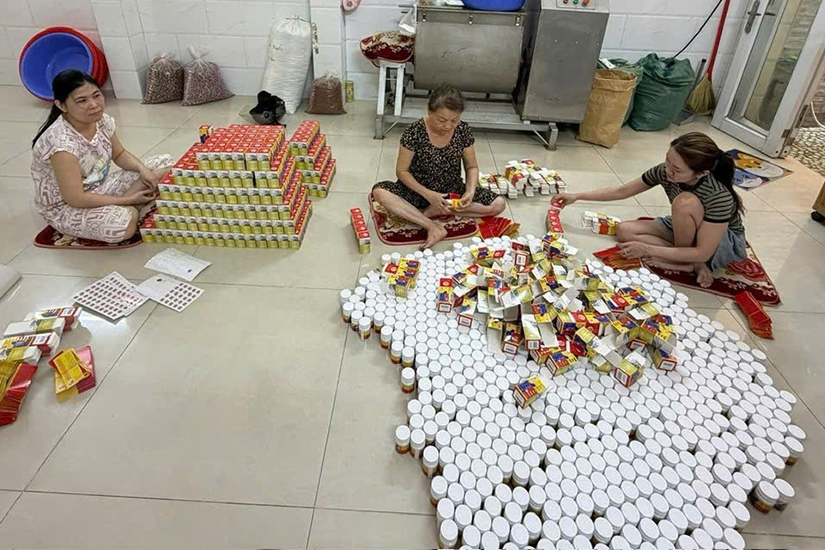 Triệt phá đường dây sản xuất thuốc giả quy mô lớn tại TPHCM