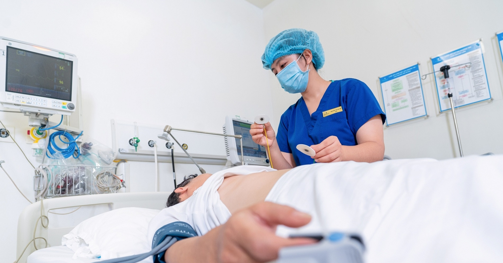 Vượt ‘cơn bão kép’ nhồi máu não, bệnh nhân 68 tuổi thoát nguy cơ tàn phế