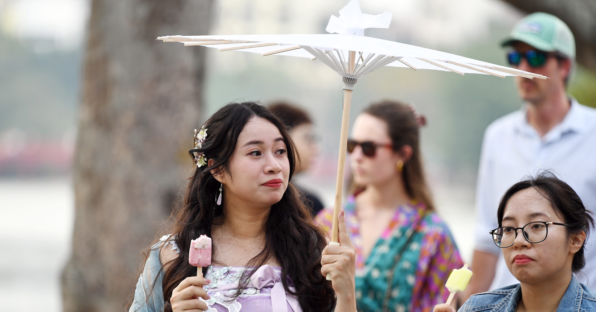 Dự báo thời tiết 18/4/2026: Miền Bắc vẫn mưa giông, Hà Nội cao nhất 29 độ