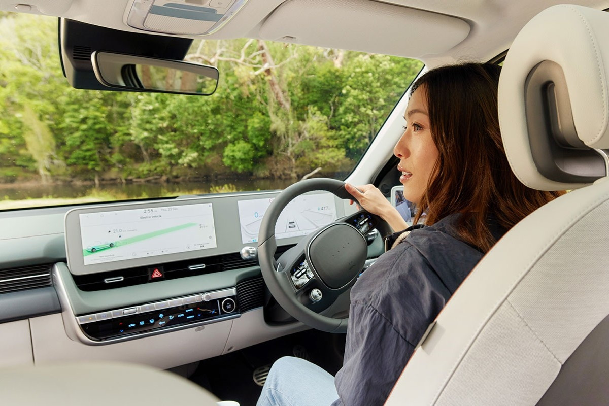  5 điều tài xế Việt cần nhớ khi lái thử ô tô điện 