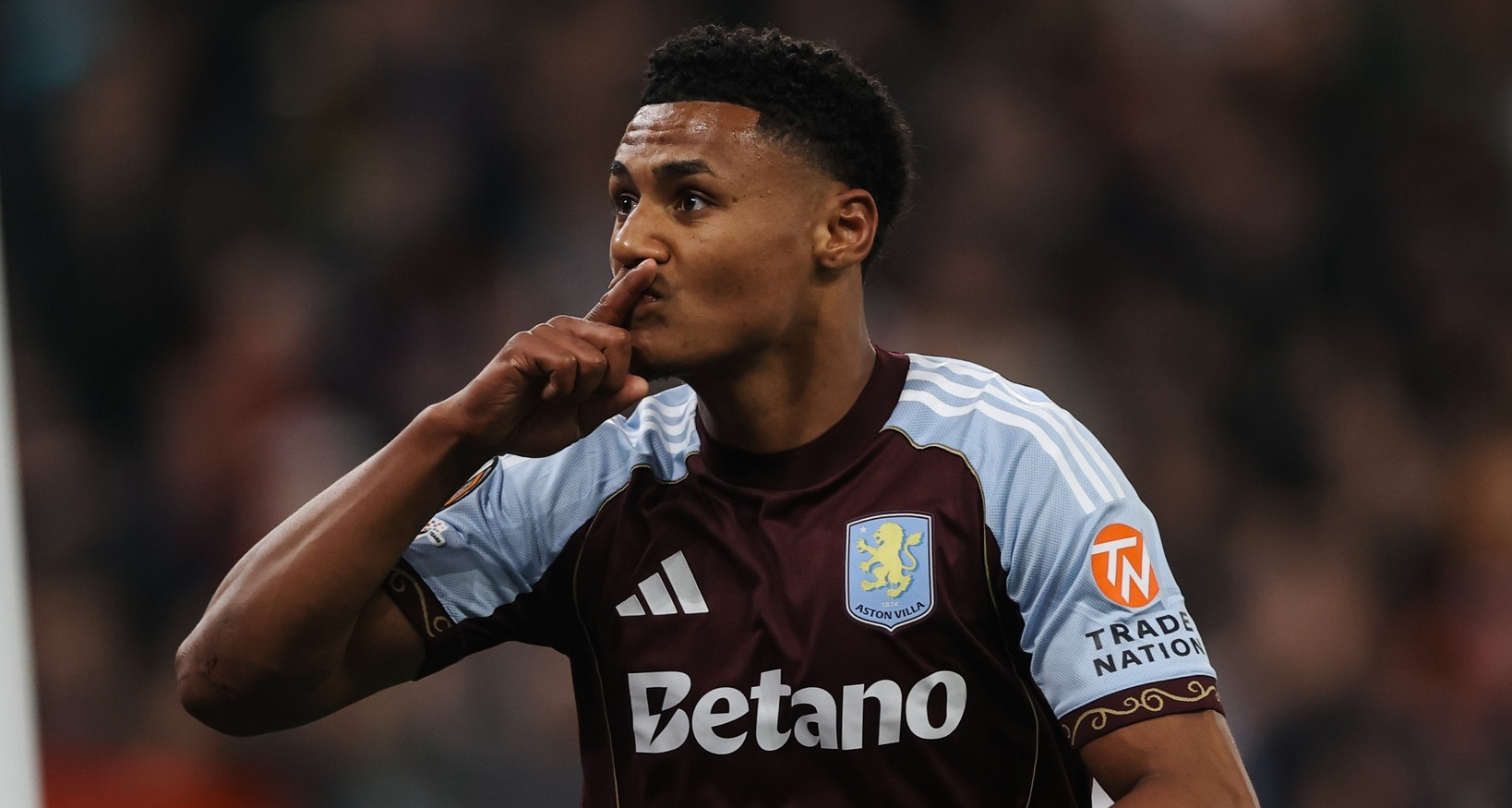 Aston Villa vào bán kết, Antony ôm hận rời Europa League