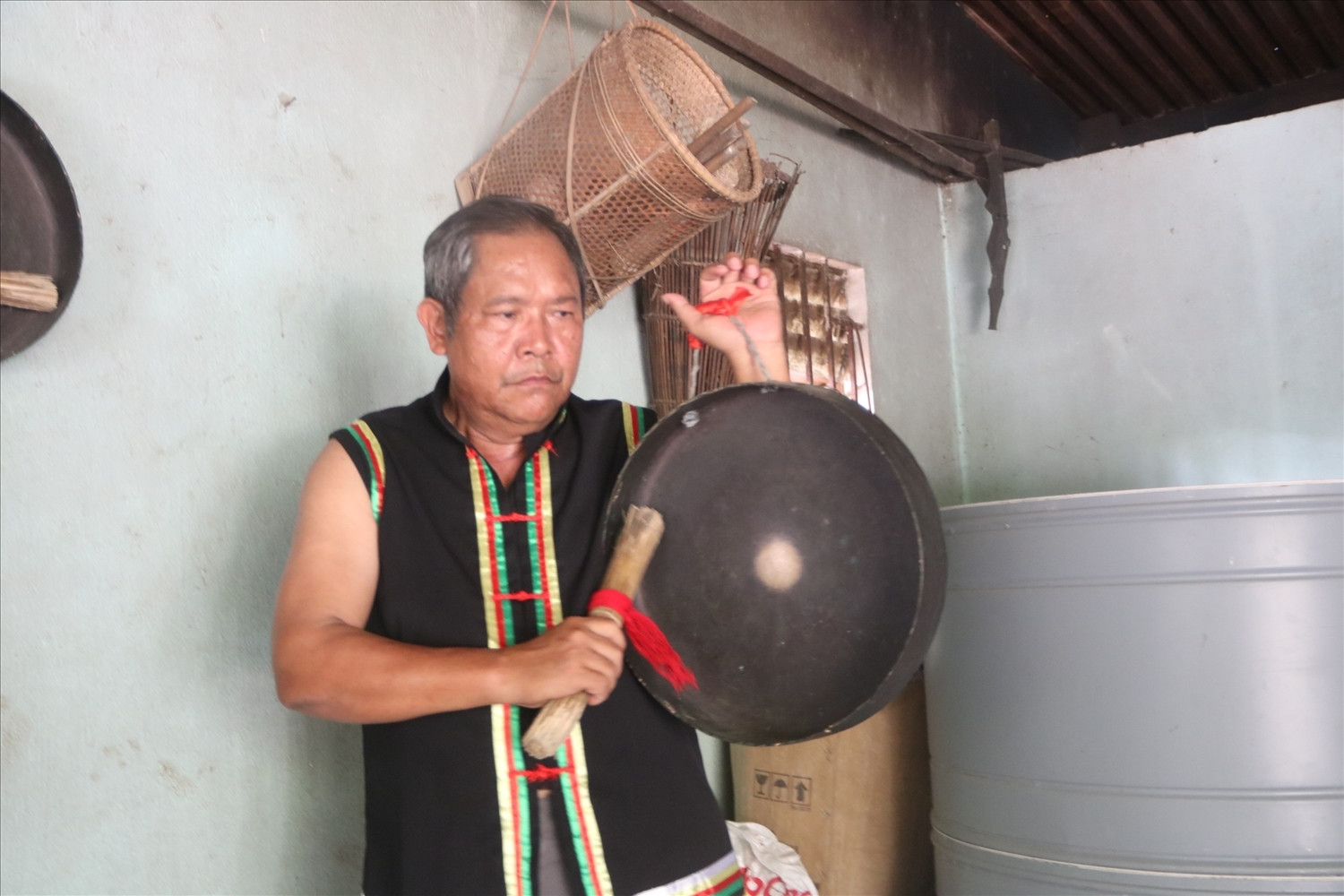  'Bảo tàng thu nhỏ' của nghệ nhân Dương Lai 