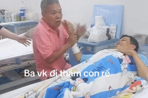 Bố vợ vượt 200km thăm con rể ốm nặng, khóc nức nở bên giường