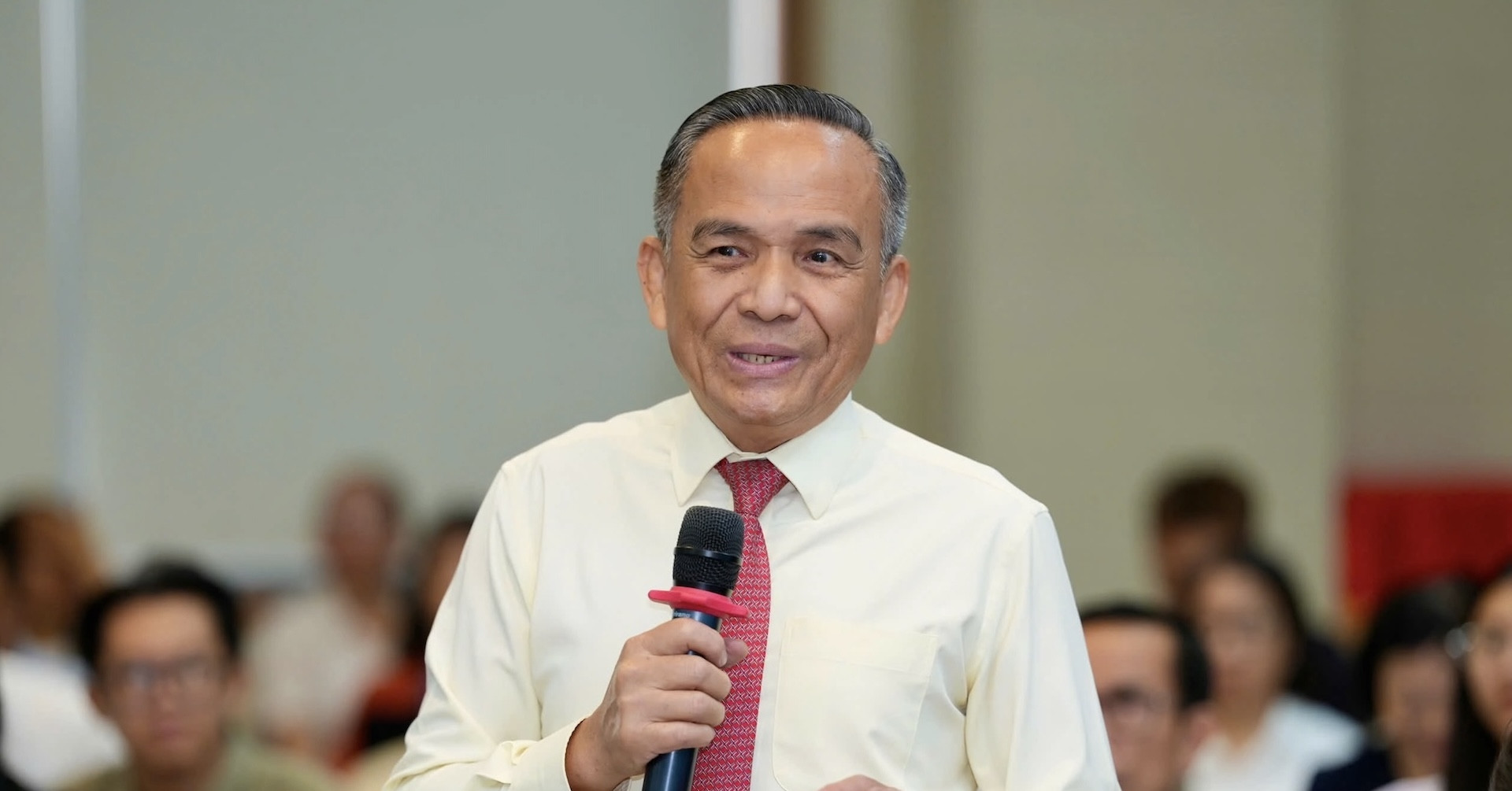 Dự án nhà ở 2.000 tỷ đồng làm xong móng rồi "bất động"