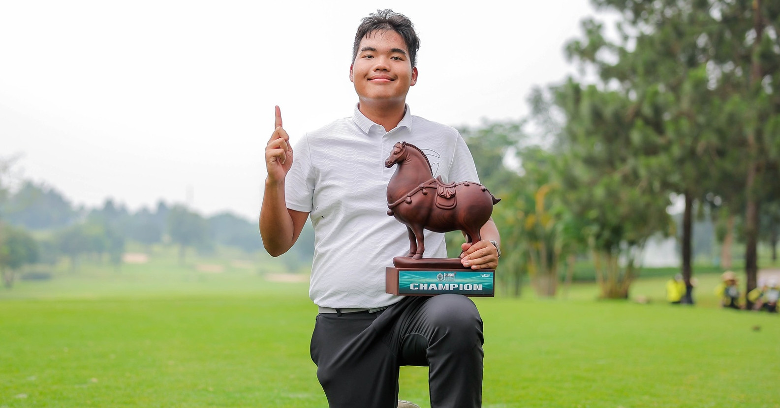 Nguyễn Đức Sơn Vô Địch Hanoi Open 2026 Với Pha Eagle Ấn Tượng Ở Hố Cuối