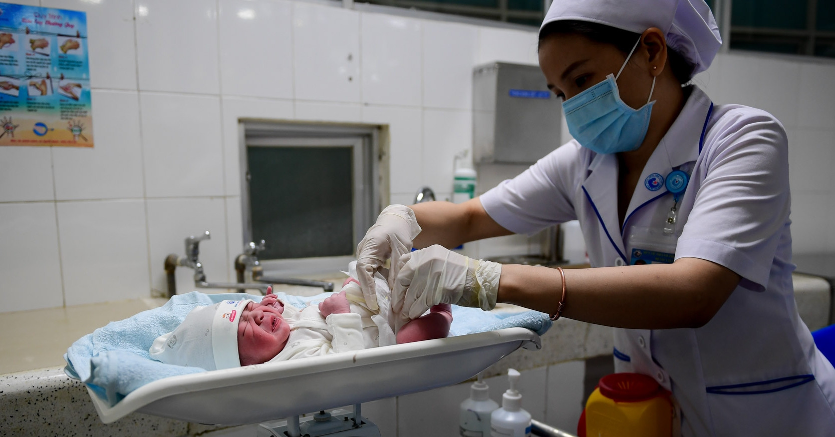 Gần 9.000 phụ nữ ở TPHCM nhận thưởng 3-5 triệu đồng sau sinh đủ hai con