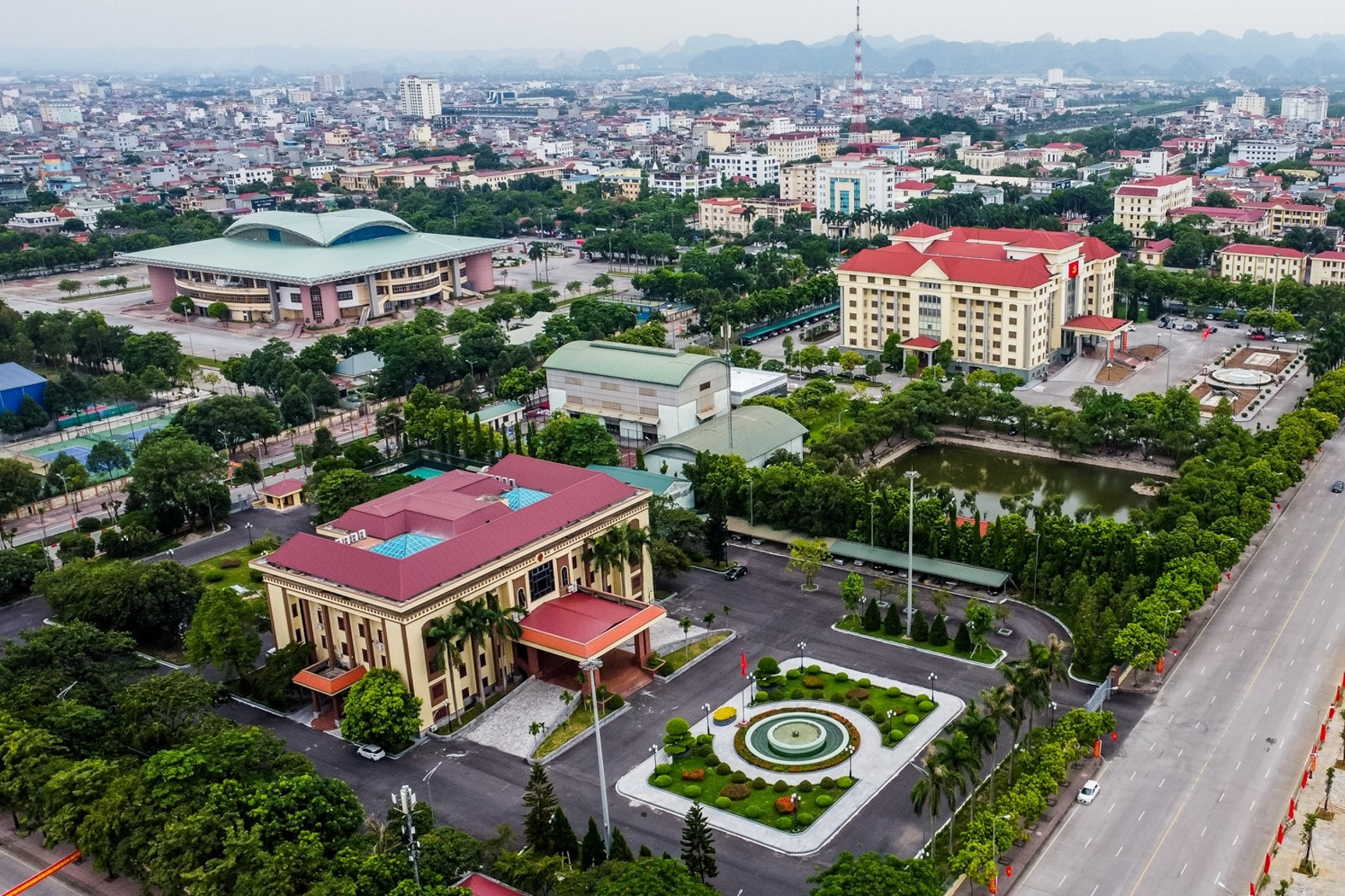 Ninh Bình chi hơn 854 tỷ đồng hỗ trợ cán bộ, công chức nghỉ hưu sớm, thôi việc