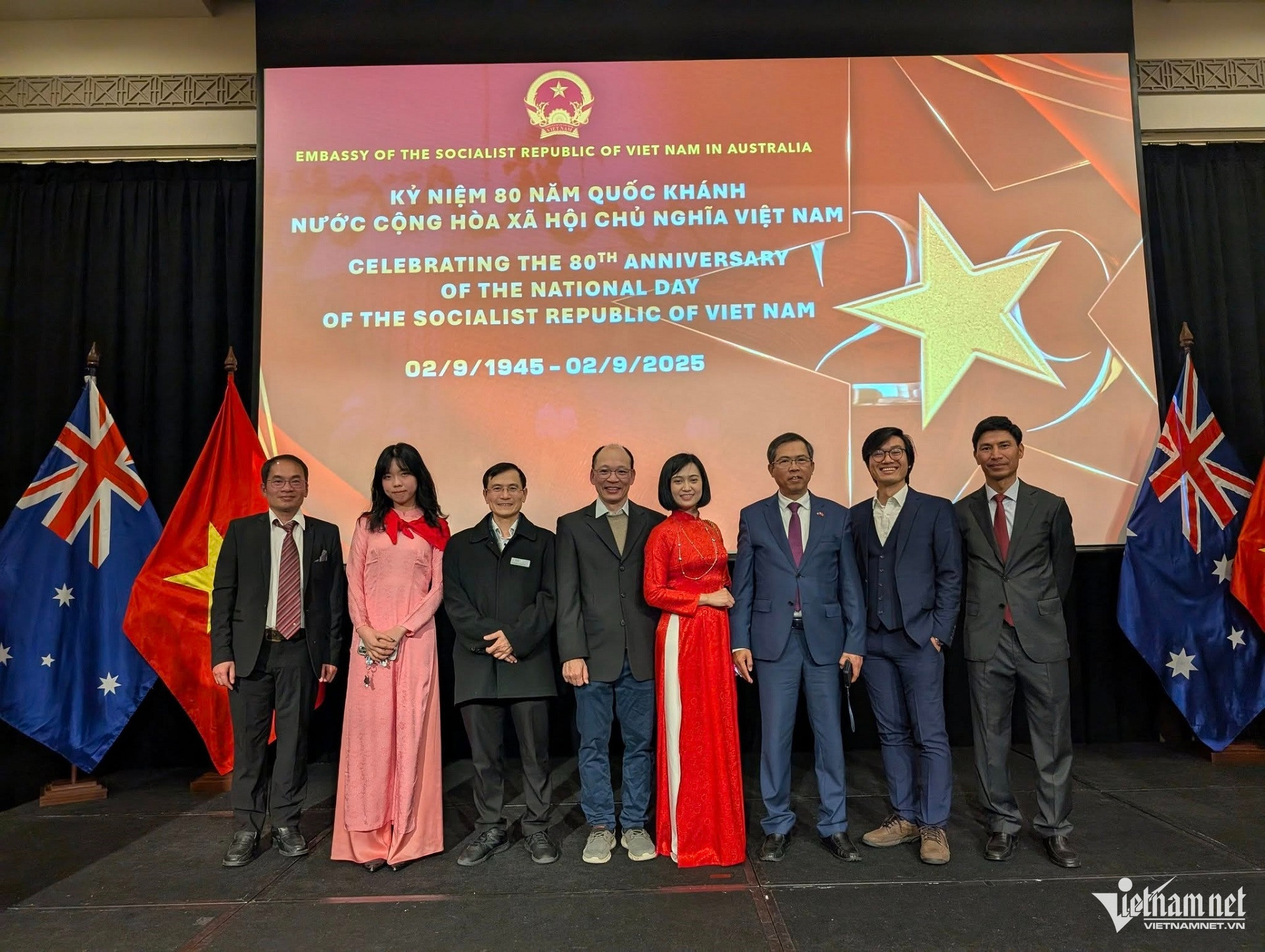 W-Kieu bao o nuoc ngoai.jpg