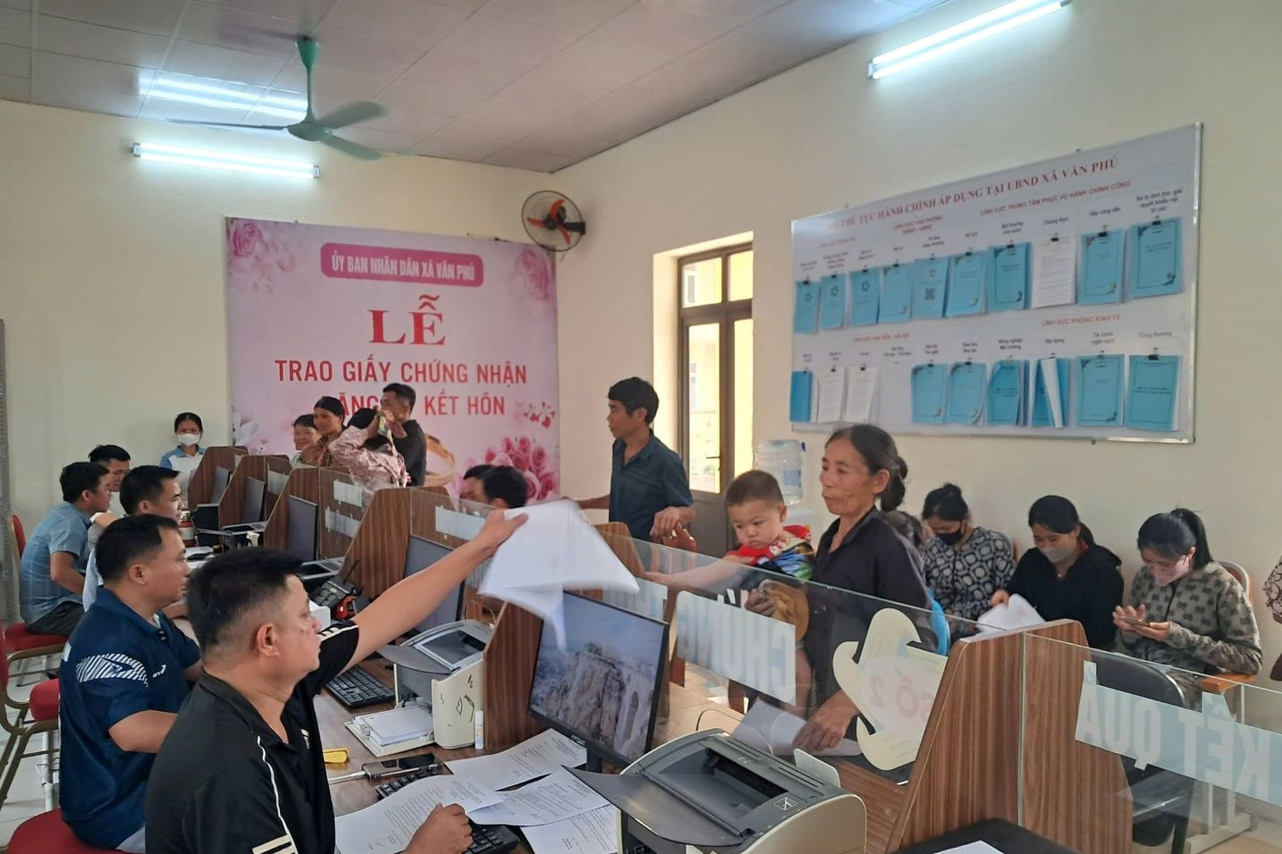 Xã Văn Phú: Đẩy mạnh cải cách hành chính gắn với giảm nghèo thông tin