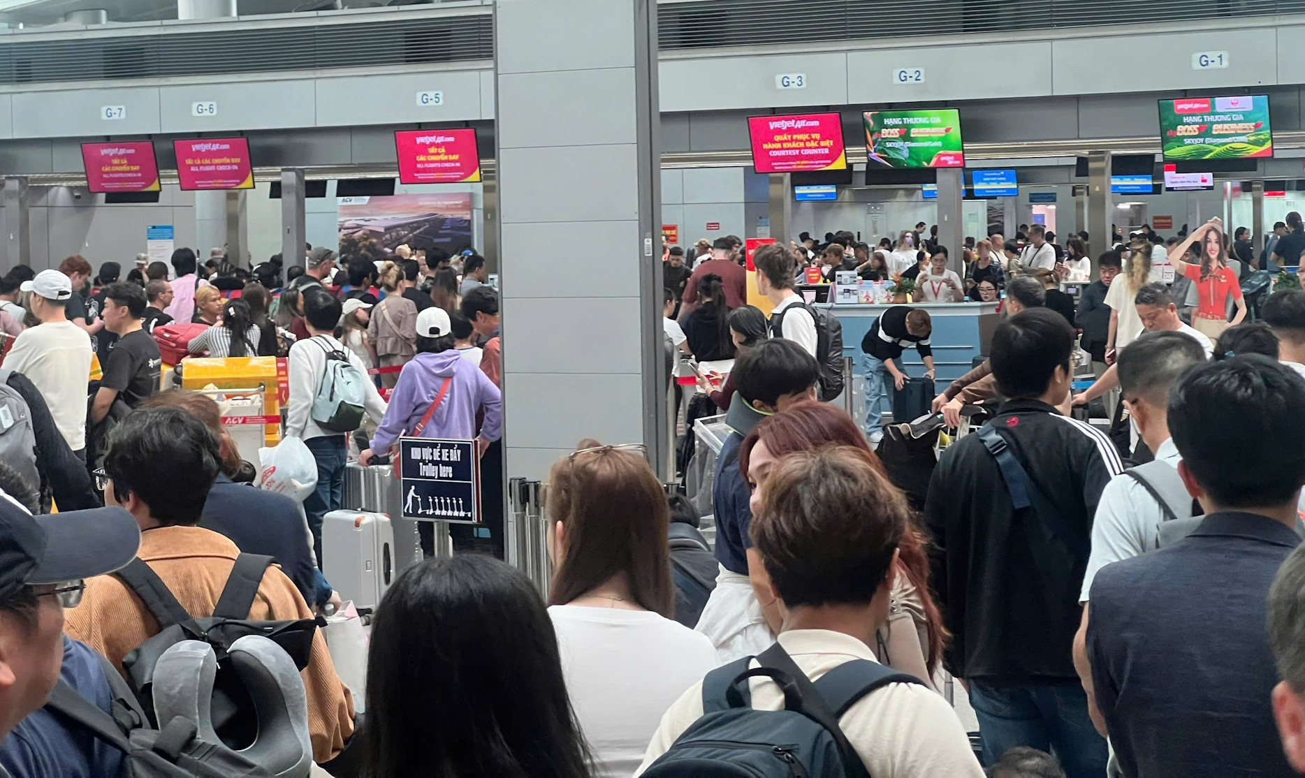 z7552478951141 787e32acf50edb3752c946f673289132 321.jpg