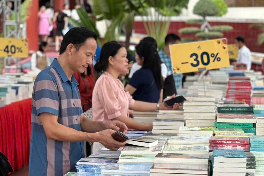 Không gian tri thức, kết nối cộng đồng yêu sách tại Hội sách chào hè