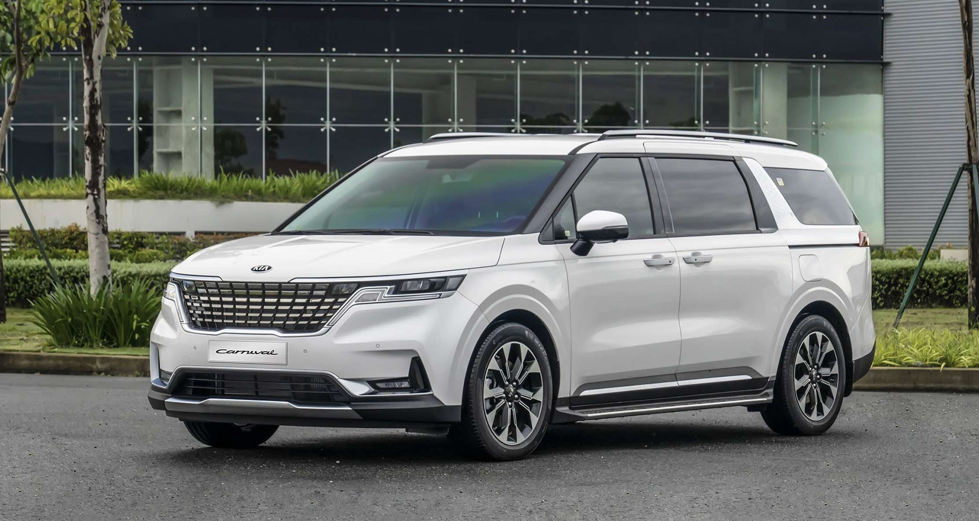 Kia Carnival bị triệu hồi tại Việt Nam vì lỗi rò rỉ nhiên liệu, nguy cơ cháy nổ