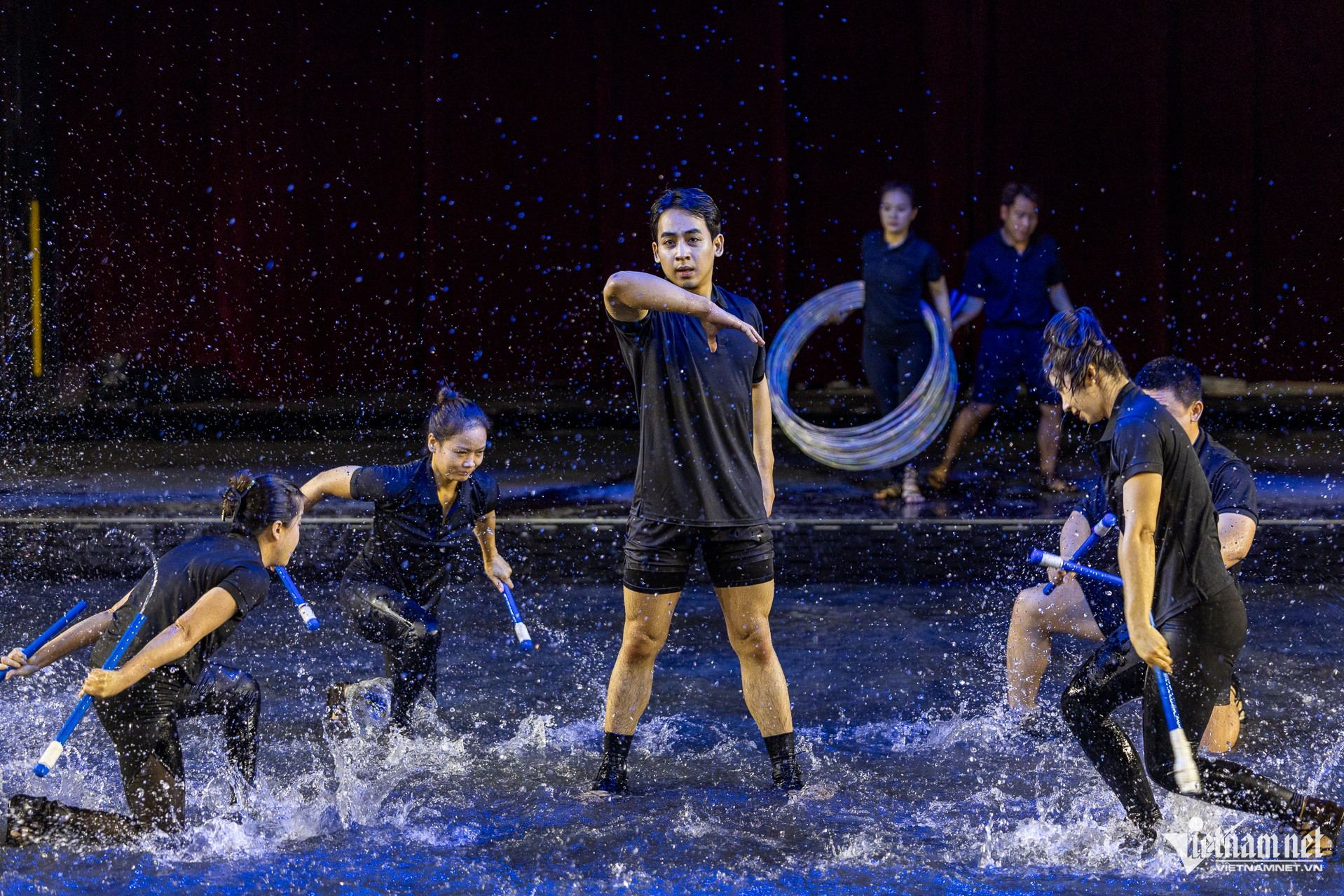 W-Rạp xiếc đa năng phú thọ diễn viên   Tuấn Hùng 3.jpg