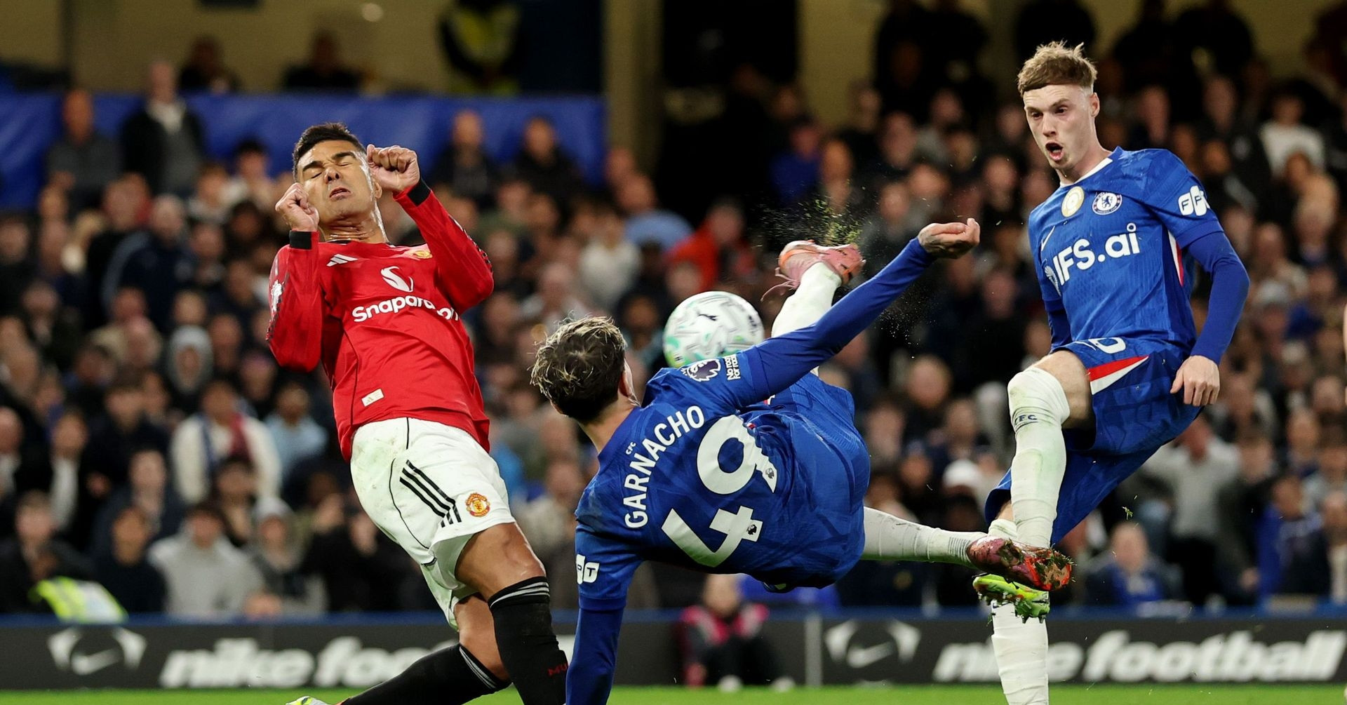 Kết quả bóng đá hôm nay 19/4: MU hạ Chelsea, kịch tính chung kết Cúp Nhà vua