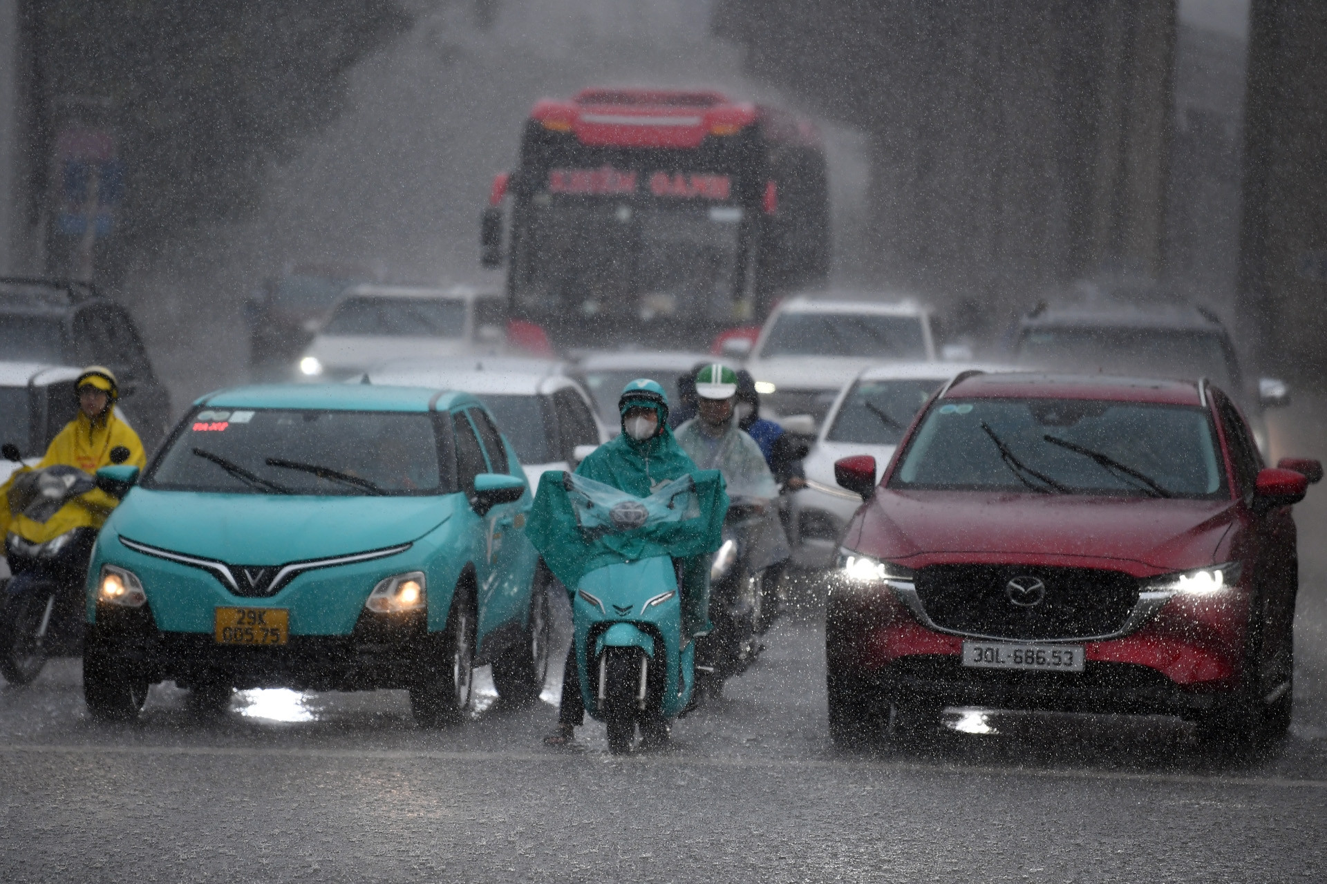 Dự báo thời tiết 10 ngày tới: Miền Bắc nhiều ngày mưa, nguy cơ lốc sét kèm gió mạnh
