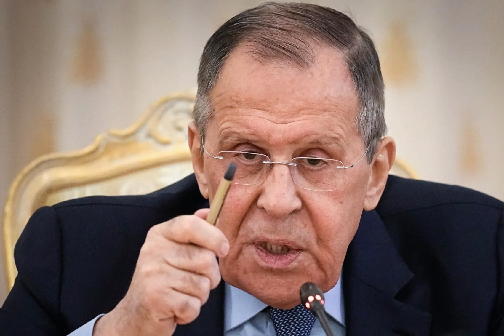 Ngoại trưởng Nga cáo buộc EU, NATO liên tục vượt 'lằn ranh đỏ' của Moscow