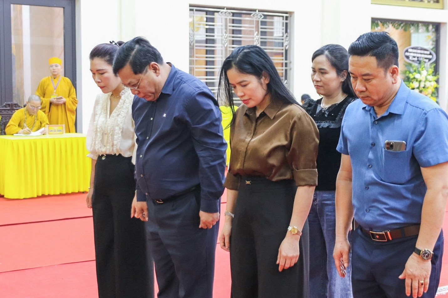 Thứ trưởng Nguyễn Hải Trung viếng Trưởng lão Hòa thượng Thích Thanh Dục