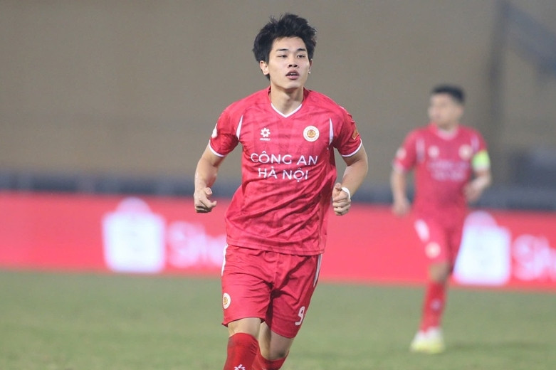 Đình Bắc che mờ Tiến Linh, CAHN thắng đậm CA TPHCM