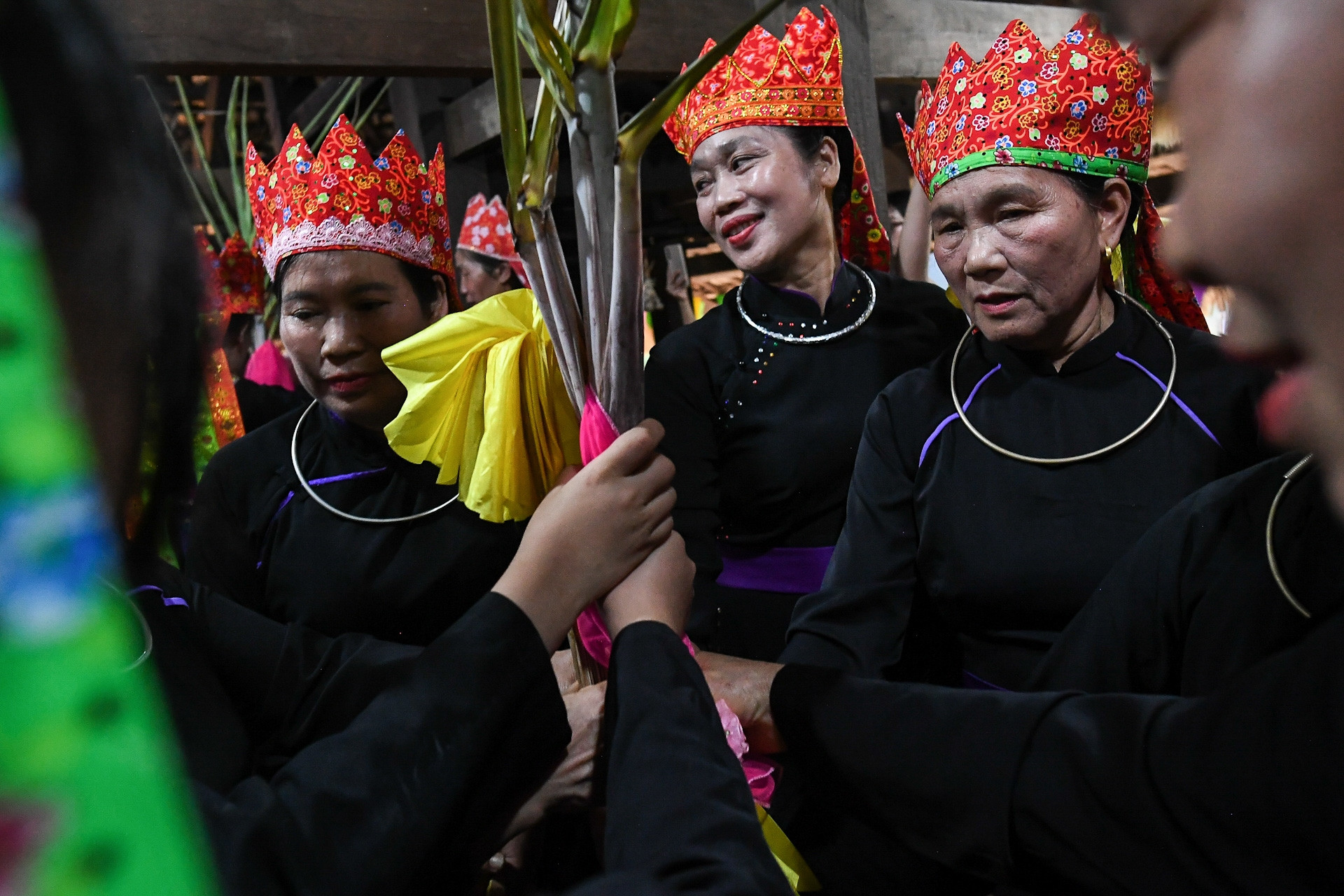 Xem người Tày, Khmer, Chu Ru... thực hành nghi lễ truyền thống giữa lòng Hà Nội