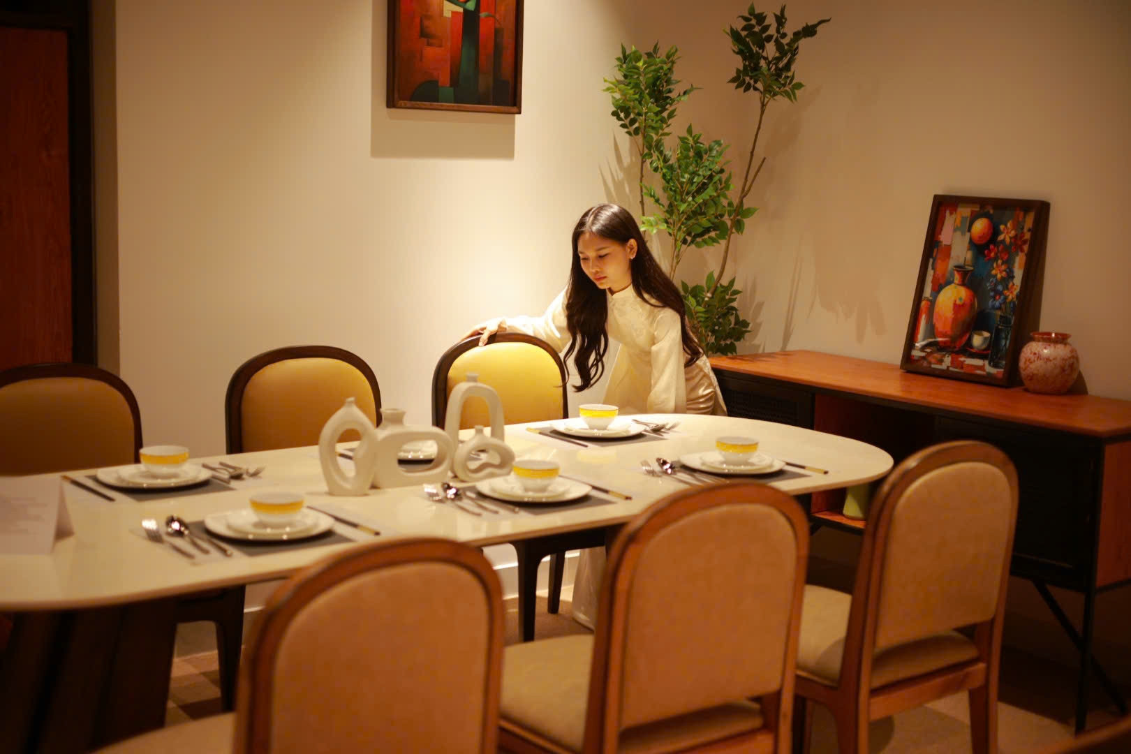 Azolaco khai trương showroom “The gioi ban an”