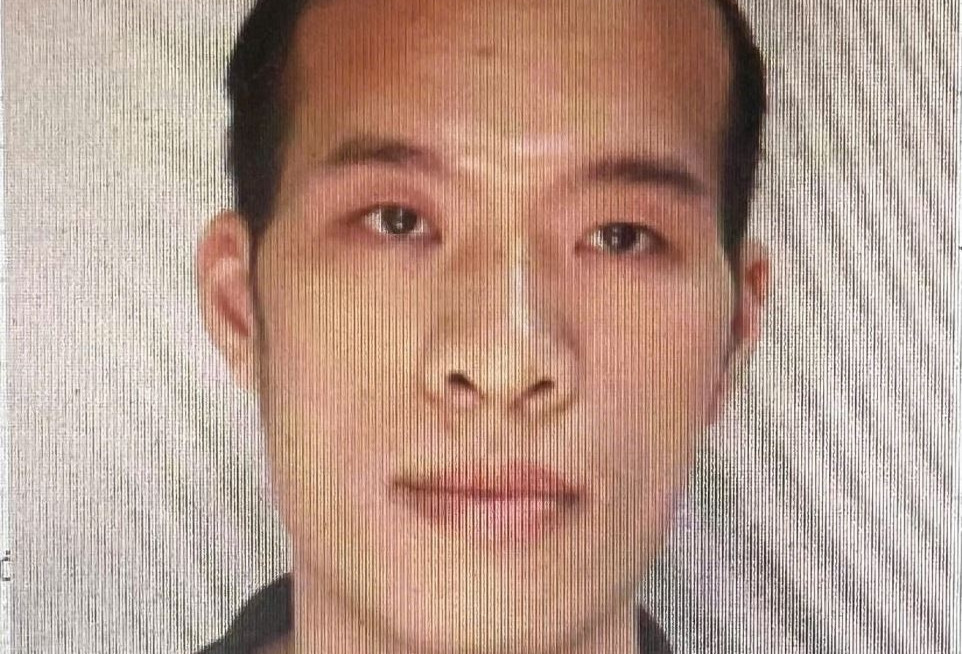 Dùng 'sổ đỏ' giả lừa bán một căn hộ cho 5 người, chiếm đoạt hơn 2,3 tỷ đồng