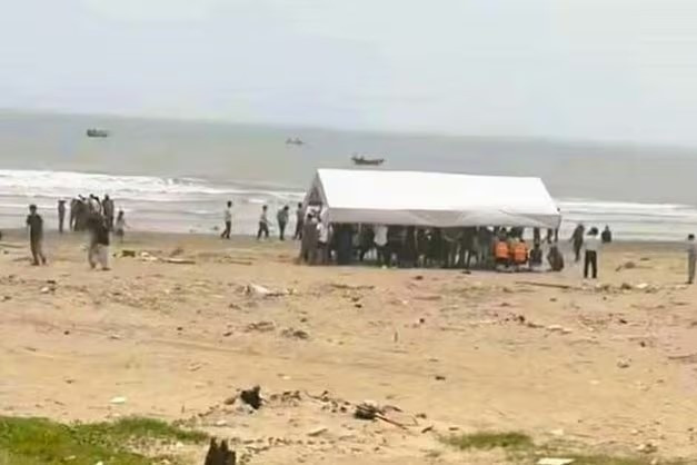 Hai bé trai mất tích khi tắm biển ở Thanh Hóa