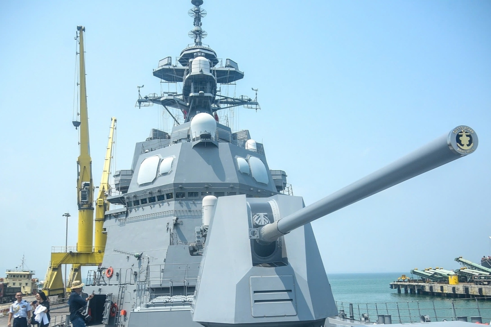 Hình ảnh tàu hộ vệ của Nhật Bản đến thăm Đà Nẵng