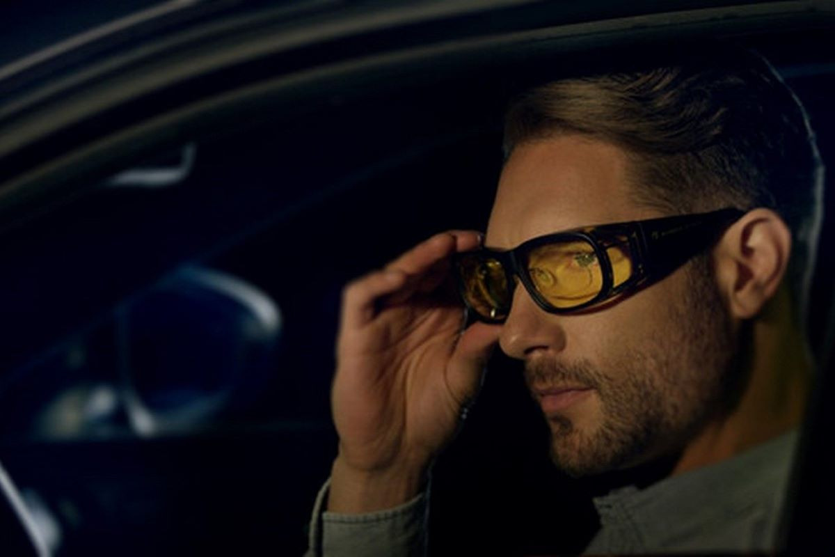 kinh lai xe ban dem.jpg