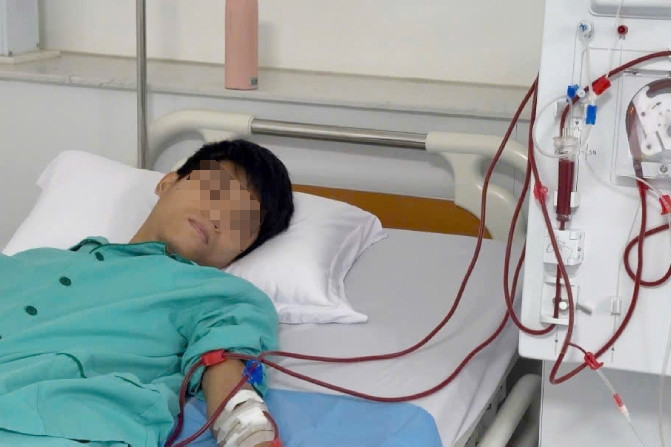 Thanh niên uống 2 chai nước ngọt/ngày, 4h sáng mới ngủ, 27 tuổi phải chạy thận