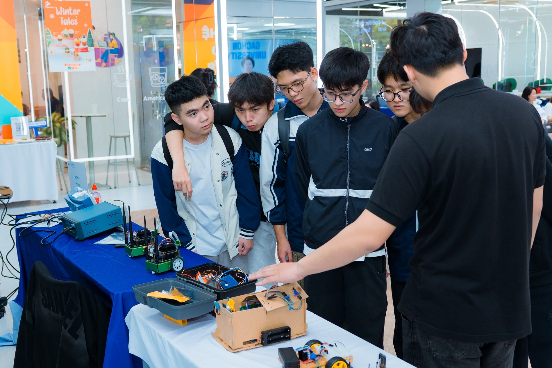 Nhân lực bán dẫn tại Việt Nam: Cơ hội từ đào tạo và hợp tác quốc tế