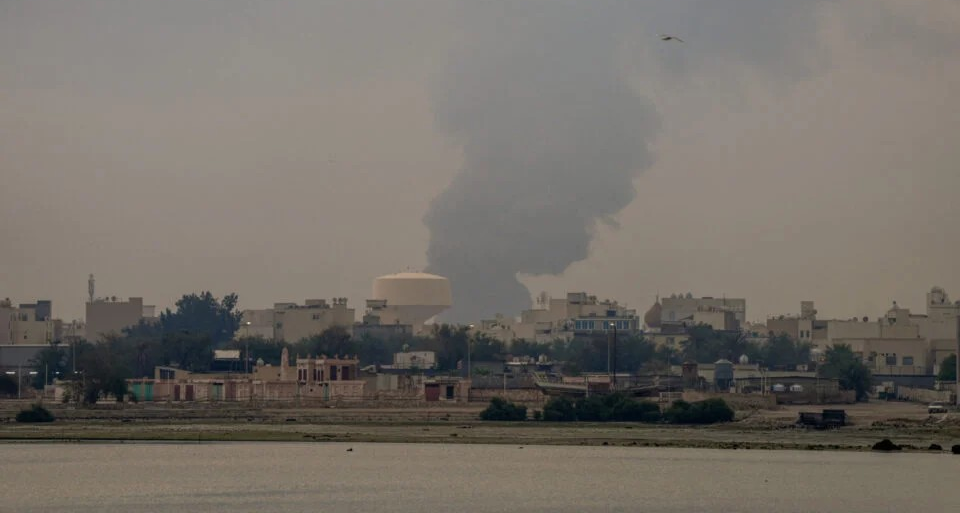 Sau lời đe dọa, Iran không kích cơ sở đám mây của Amazon Web Services