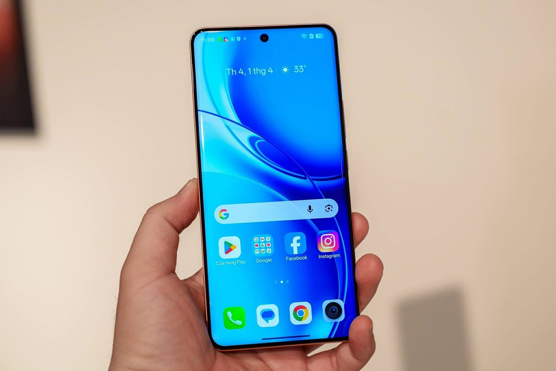 Smartphone đầu tiên tại Việt Nam có pin dung lượng 10.001 mAh