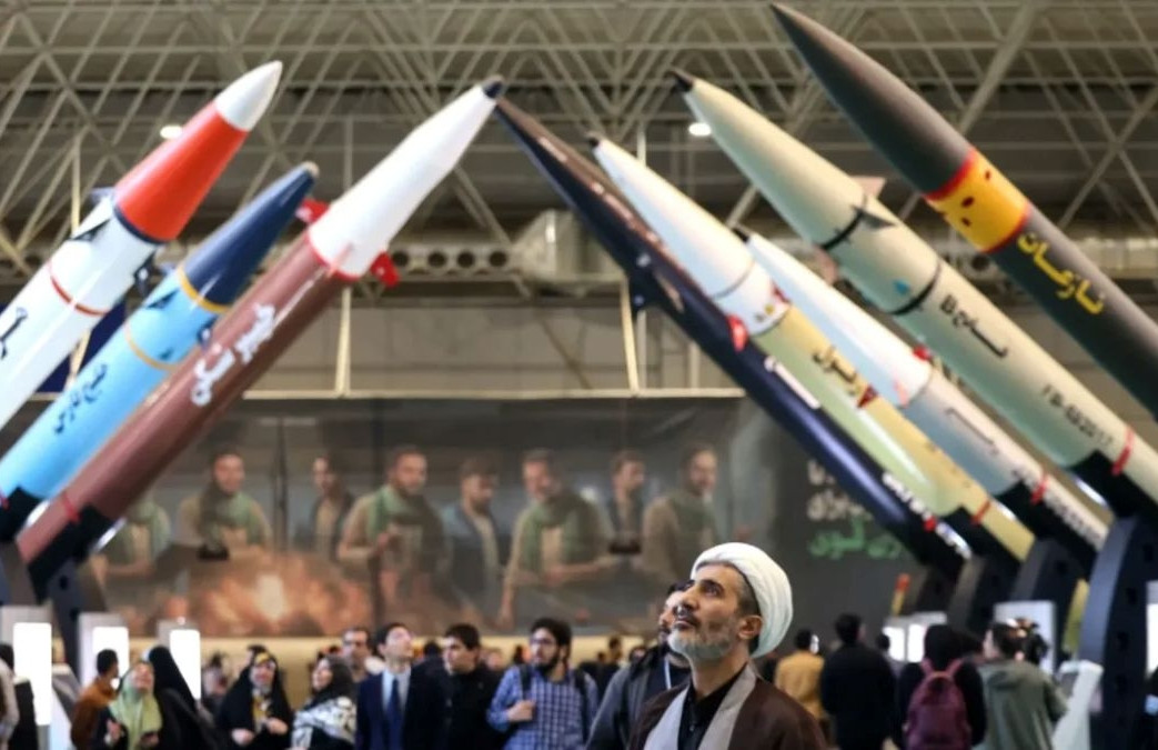  Tên lửa Raad-500 Iran tốc độ Mach 8, công nghệ Composite, mọi lưới phòng không ‘đứng hình’ 