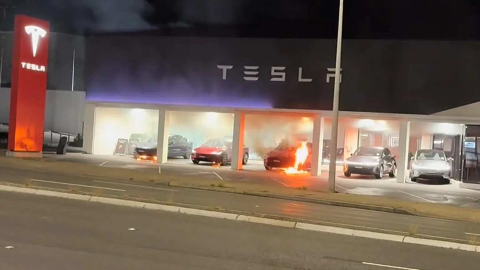 Tesla Fire Showroom Australia 2 1536x864.webp
