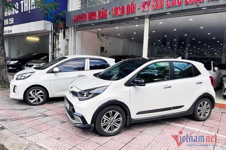 Thị trường xe cũ: Chưa đến 200 triệu vẫn có thể 'tậu' được xe số tự động đời cao