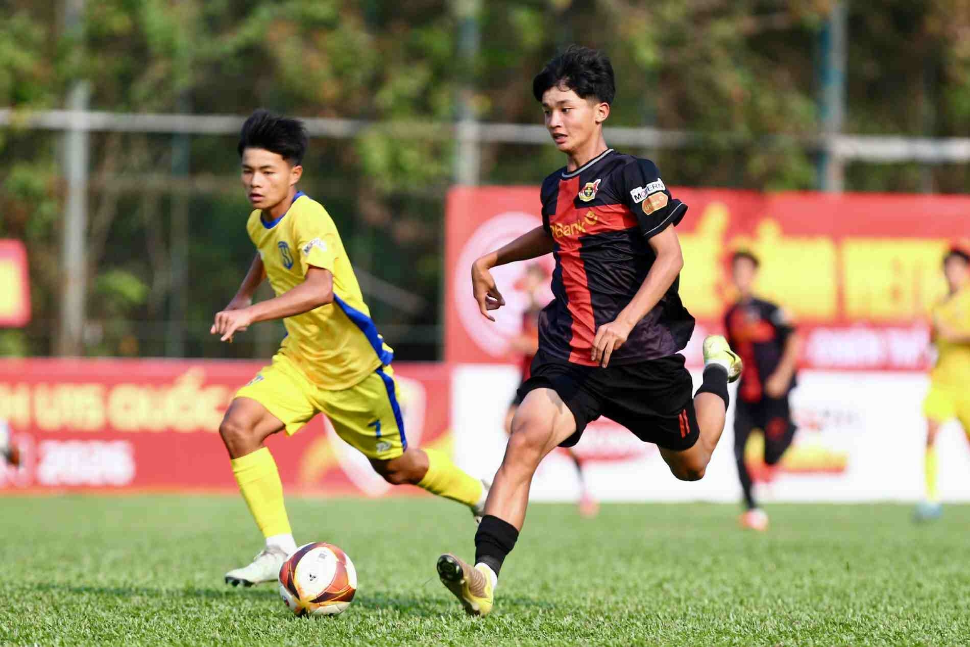 VCK U15 quốc gia: SLNA và Tây Ninh cùng thắng nhọc