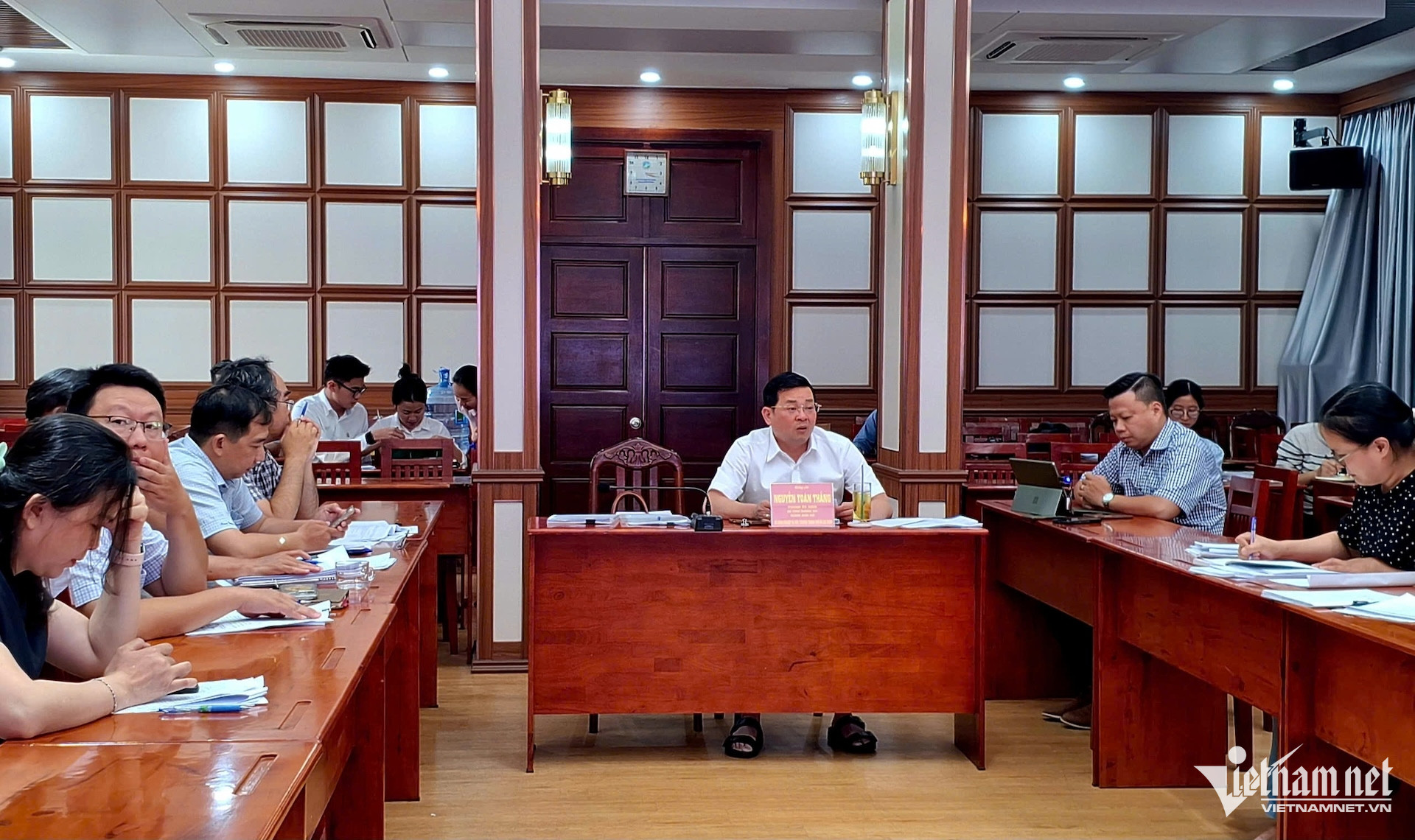 W-hop cap so hong.jpg