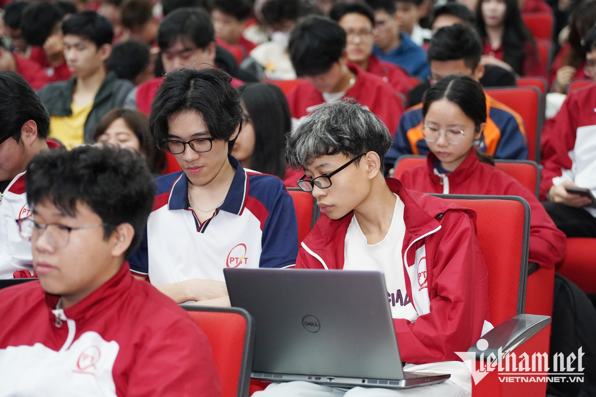 W-nhan thuc an ninh mang 01.jpg