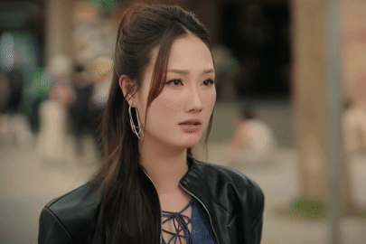 'Bước chân vào đời' tập 26: Gái làng chơi đấu khẩu cực căng với bà Dung, ra giá 1 tỷ