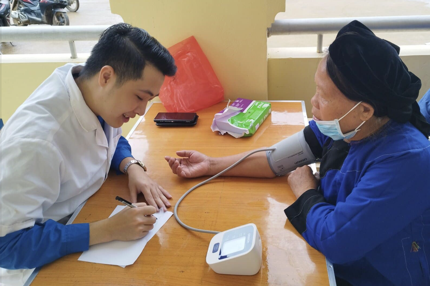 Đẩy mạnh tuyên truyền thông tin thiết yếu, nâng cao sức khoẻ cộng đồng