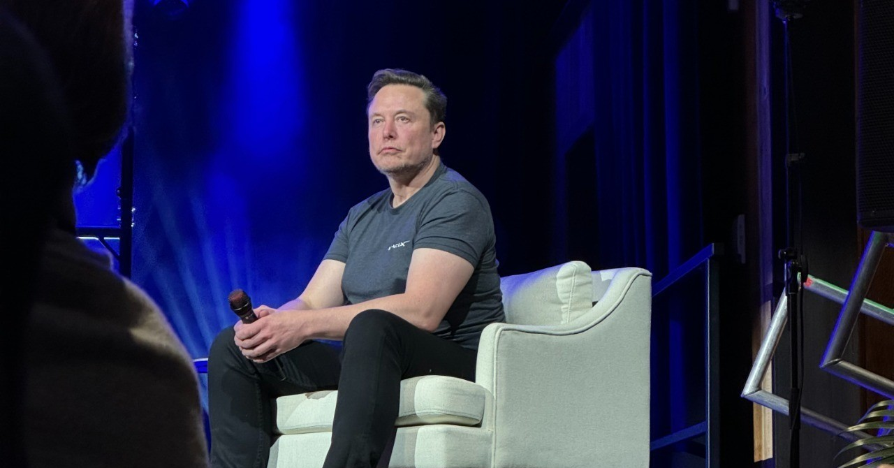 Elon Musk khai tử CV, tuyển kỹ sư siêu máy tính bằng 3 gạch đầu dòng