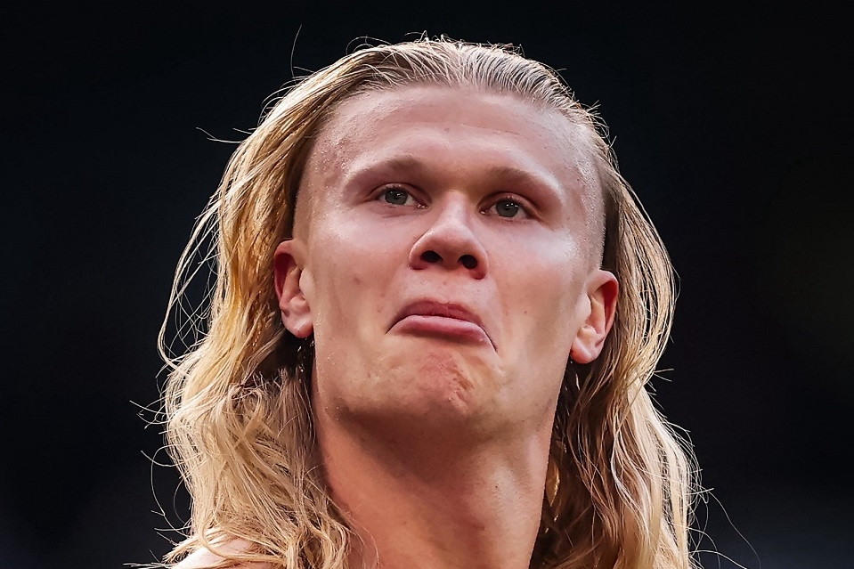 Haaland biểu cảm gây bão, hành xử khó tin ở trận Man City hạ Arsenal