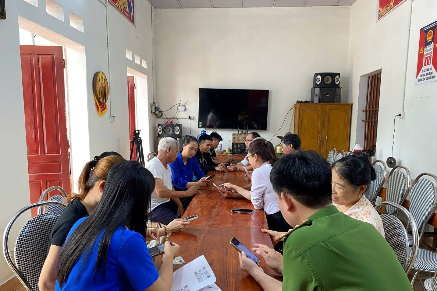 Hoằng Sơn đẩy mạnh kỹ năng số, giảm nghèo thông tin bền vững