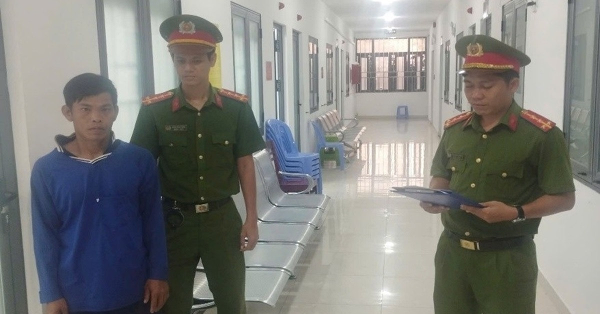 Mâu thuẫn trên tàu cá, một thuyền viên bị đâm trọng thương