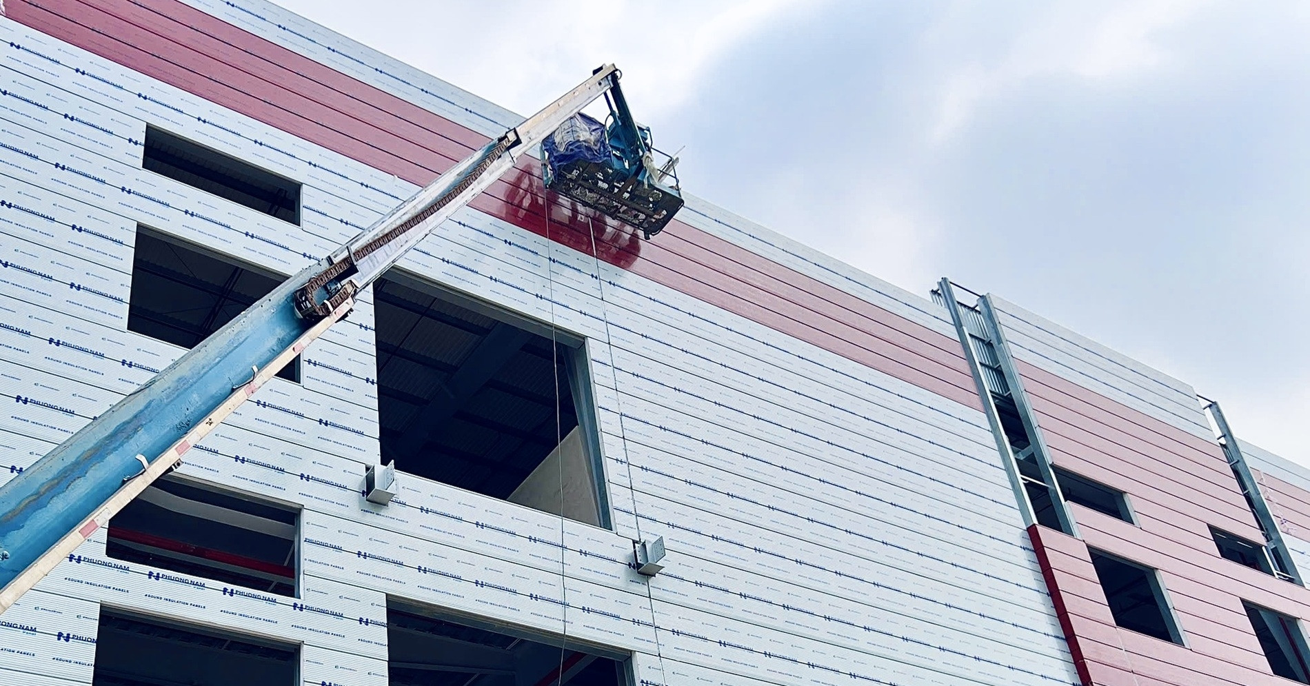 Sandwich panel - giải pháp vật liệu tối ưu cho chuỗi dự án