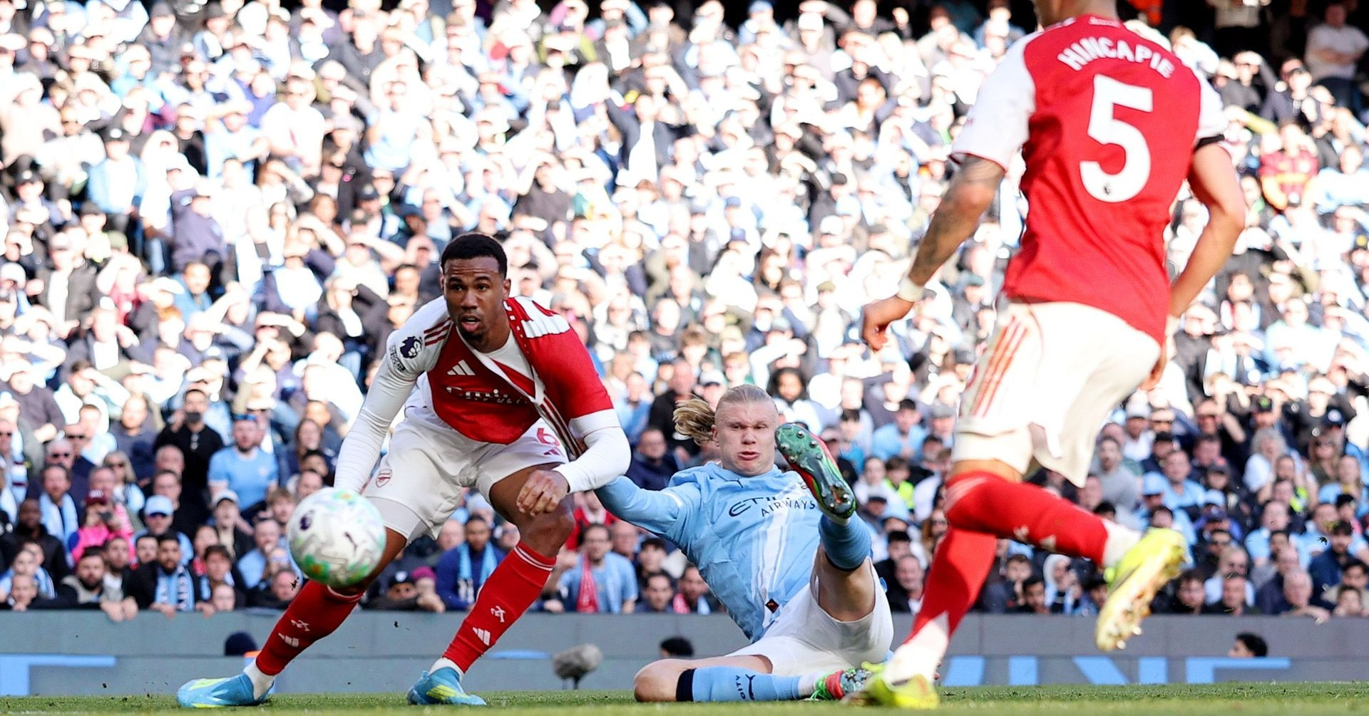 Haaland giúp Man City hạ gục Arsenal, Premier League hay rồi đây!