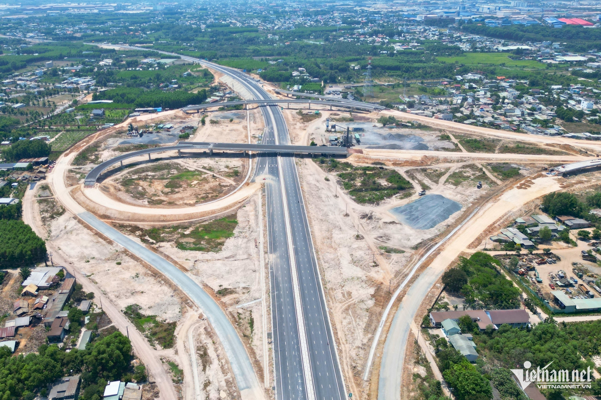 W cao toc bien hoa vung tau12.jpg