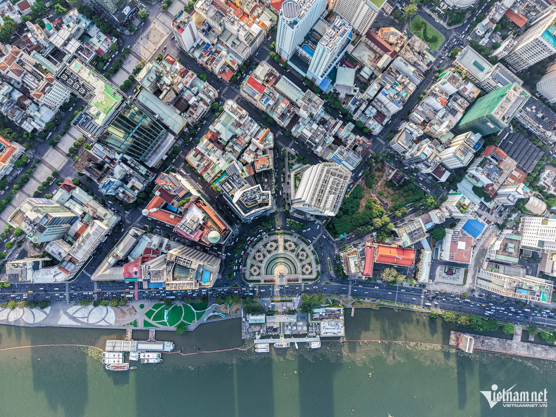 W-TPHCM   nguyễn huế 5.jpg