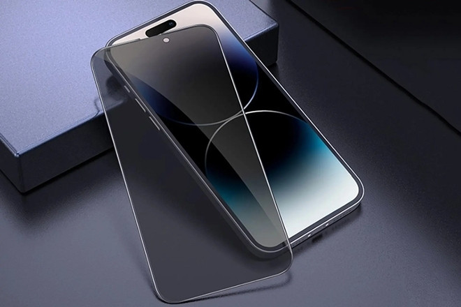 Có nên dán kính chống nhìn trộm cho iPhone?
