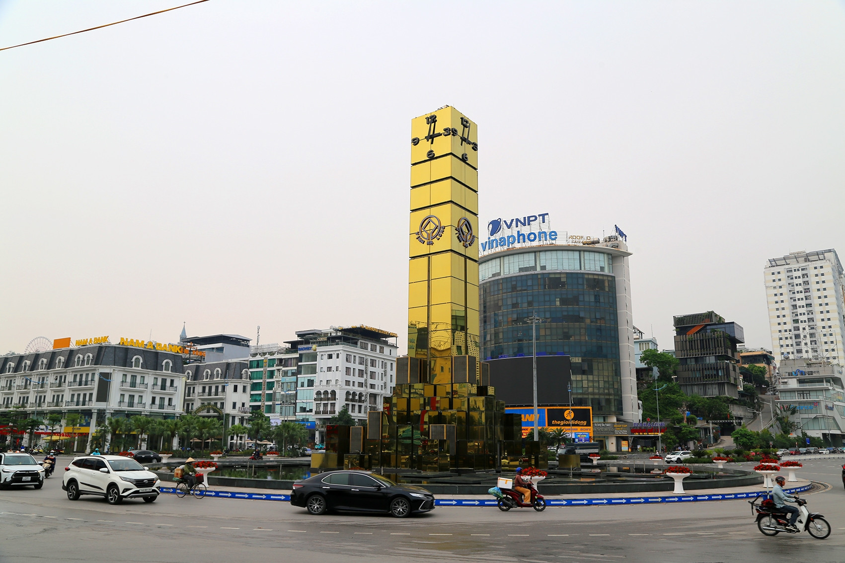 Cột đồng hồ 35 tỷ tại trung tâm Quảng Ninh dừng hoạt động